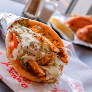 Souvlaki pita poulet